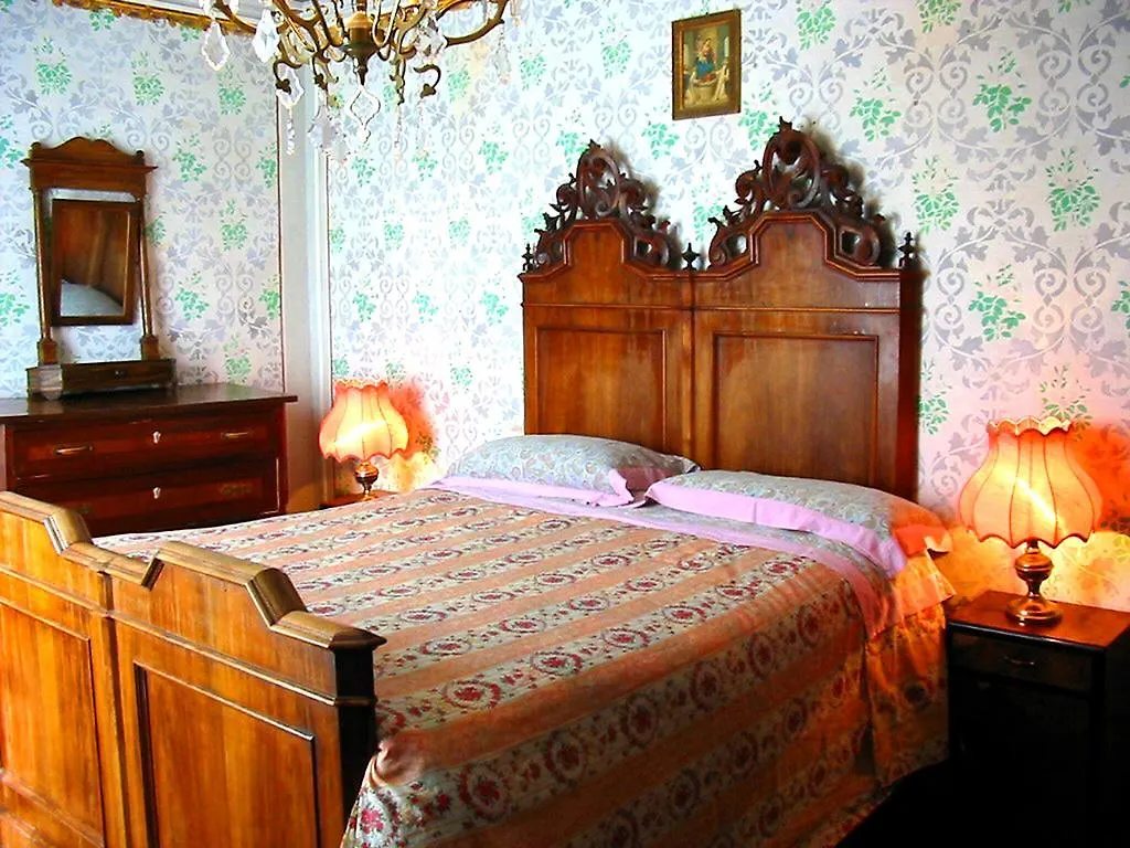 Villa Cini Bucine 0*,